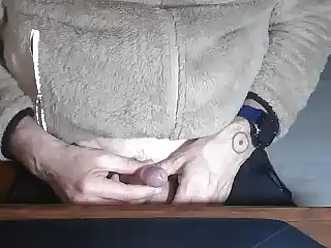 Snapshot of Adri_gard chatting on February 2025 09:57:01 PM Adri gard online show from February 2025 09:57:01 PM