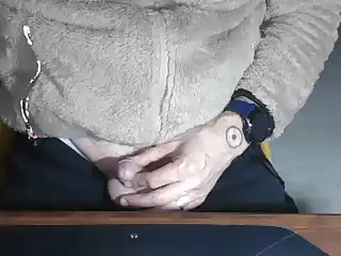 Snapshot of Adri_gard chatting on February 2025 09:44:02 PM Adri gard online show from February 2025 09:44:02 PM