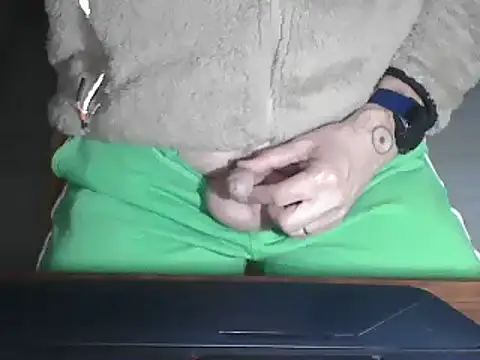 Snapshot of Adri_gard chatting on March 2025 09:27:02 PM Adri gard online show from March 2025 09:27:02 PM