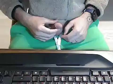 Snapshot of Adri_gard chatting on March 2025 07:15:01 AM Adri gard online show from March 2025 07:15:01 AM