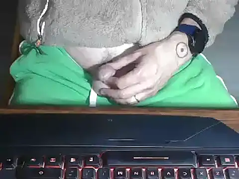 Snapshot of Adri_gard chatting on March 2025 09:42:02 PM Adri gard online show from March 2025 09:42:02 PM