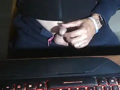 Snapshot of Adri_gard chatting on October 2025 08:50:02 PM Adri gard online show from October 2025 08:50:02 PM