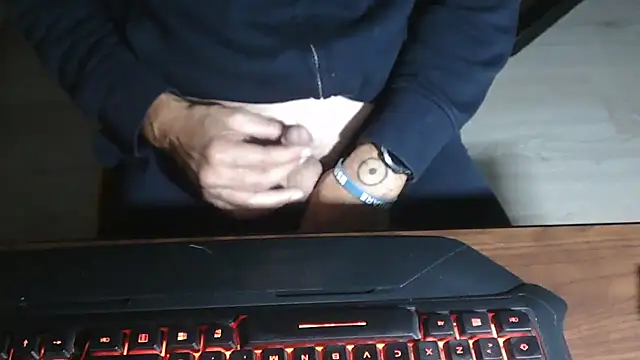 Snapshot of Adri_gard chatting on October 2025 10:52:01 PM Adri gard online show from October 2025 10:52:01 PM