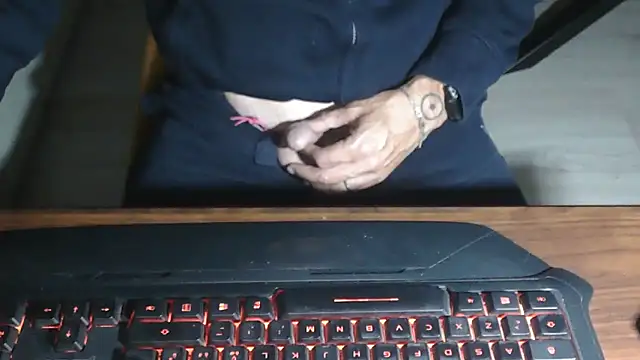 Snapshot of Adri_gard chatting on October 2025 08:53:02 PM Adri gard online show from October 2025 08:53:02 PM