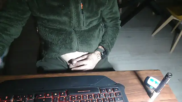 Snapshot of Adri_gard chatting on February 2026 09:22:01 PM Adri gard online show from February 2026 09:22:01 PM