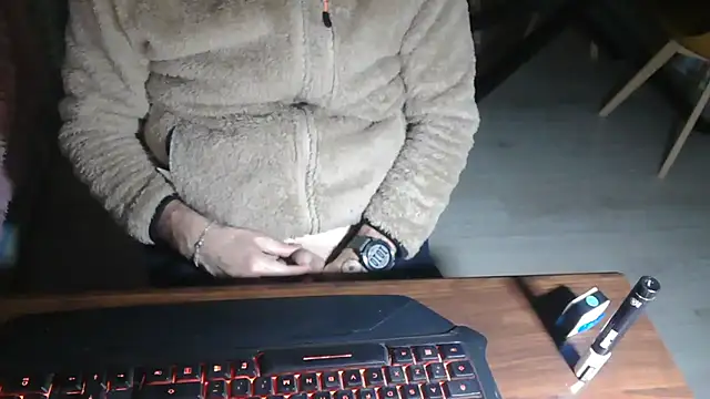 Snapshot of Adri_gard chatting on February 2026 09:11:01 PM Adri gard online show from February 2026 09:11:01 PM