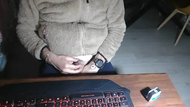 Snapshot of Adri_gard chatting on February 2026 09:11:01 PM Adri gard online show from February 2026 09:11:01 PM