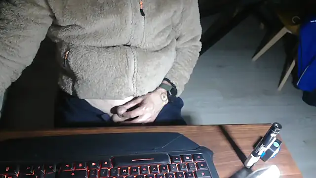 Snapshot of Adri_gard chatting on February 2026 09:33:01 PM Adri gard online show from February 2026 09:33:01 PM