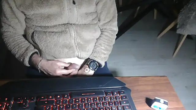 Snapshot of Adri_gard chatting on March 2026 09:10:01 PM Adri gard online show from March 2026 09:10:01 PM