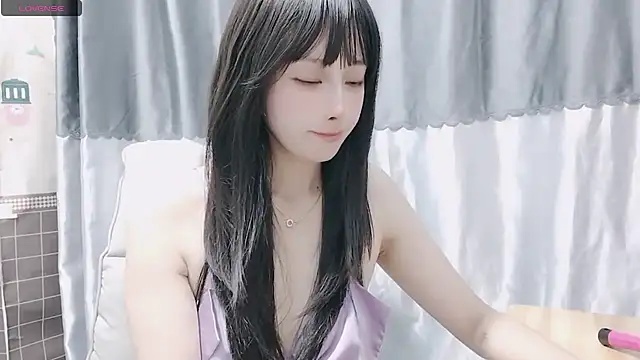 Snapshot of Nery_Asian chatting on December 2024 03:58:01 AM Nery Asian online show from December 2024 03:58:01 AM