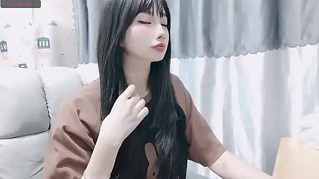 Snapshot of Nery_Asian chatting on December 2024 04:31:02 AM Nery Asian online show from December 2024 04:31:02 AM