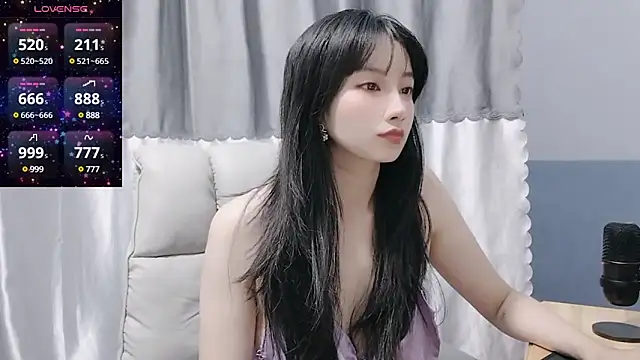 Snapshot of Nery_Asian chatting on January 2025 07:21:02 AM Nery Asian online show from January 2025 07:21:02 AM