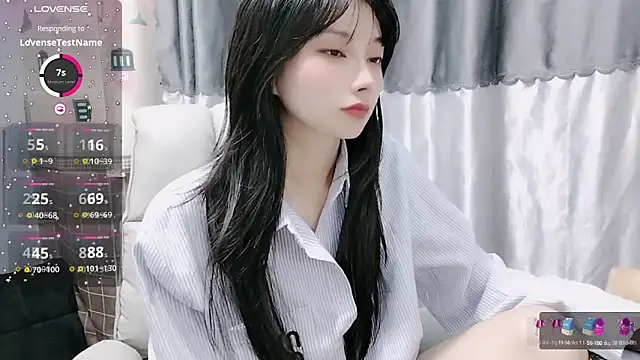 Snapshot of Nery_Asian chatting on January 2025 02:18:01 AM Nery Asian online show from January 2025 02:18:01 AM