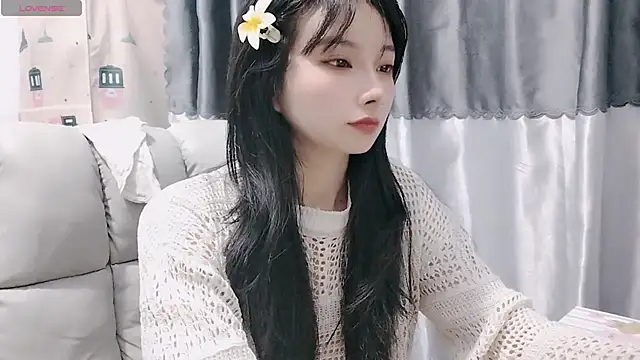 Snapshot of Nery_Asian chatting on February 2025 02:45:02 AM Nery Asian online show from February 2025 02:45:02 AM