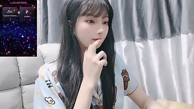 Snapshot of Nery_Asian chatting on February 2025 12:38:02 PM Nery Asian online show from February 2025 12:38:02 PM