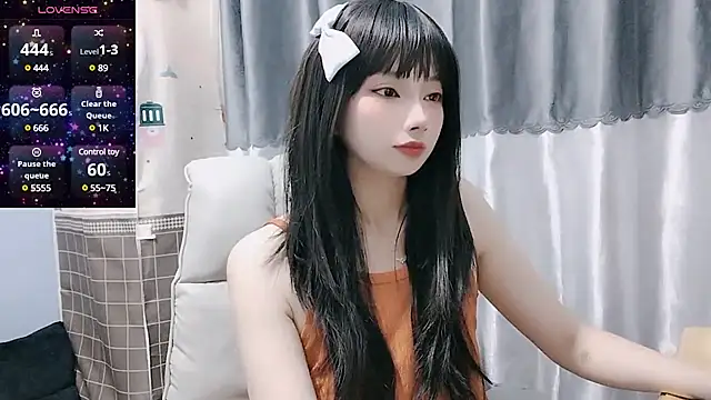 Snapshot of Nery_Asian chatting on March 2025 02:38:02 AM Nery Asian online show from March 2025 02:38:02 AM