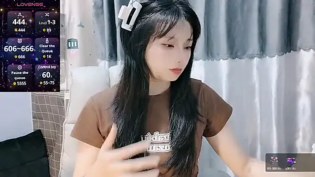 Snapshot of Nery_Asian chatting on March 2025 02:27:02 AM Nery Asian online show from March 2025 02:27:02 AM