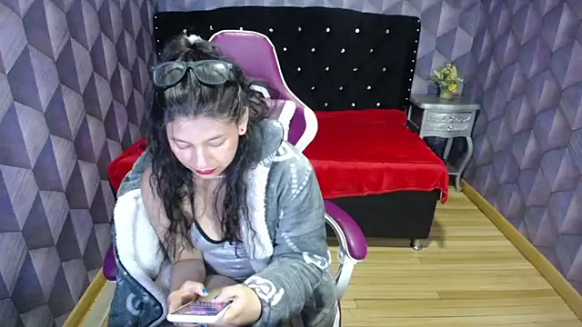 Lilyevansx online show from March 2025 01:23:01 PM