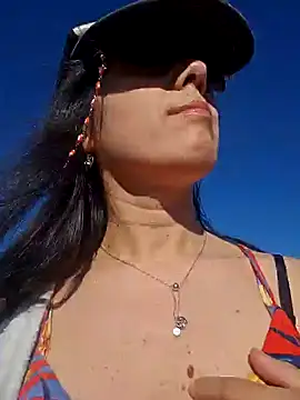 Reinacatchile online show from January 2025 09:52:02 PM