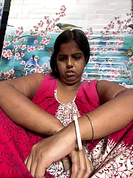 Beauty-queen online show from November 2025 10:38:01 AM