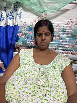 Beauty-queen online show from July 2026 03:32:01 PM