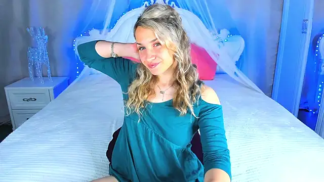 Snapshot of Milka_Blond chatting on May 2026 01:01:01 AM Milka Blond online show from May 2026 01:01:01 AM