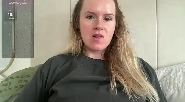 Snapshot of redheadrosie69 chatting on March 2025 09:43:01 AM redheadrosie69 online show from March 2025 09:43:01 AM