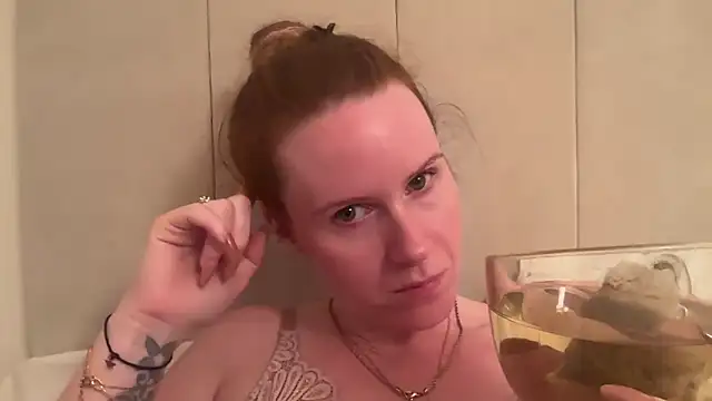 Snapshot of redheadrosie69 chatting on September 2025 06:57:01 PM redheadrosie69 online show from September 2025 06:57:01 PM