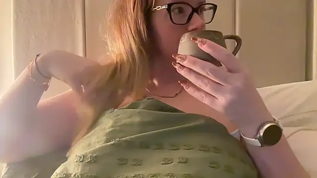 Snapshot of redheadrosie69 chatting on November 2025 05:51:02 AM redheadrosie69 online show from November 2025 05:51:02 AM