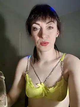 NikaXBerry online show from January 2025 11:31:01 AM