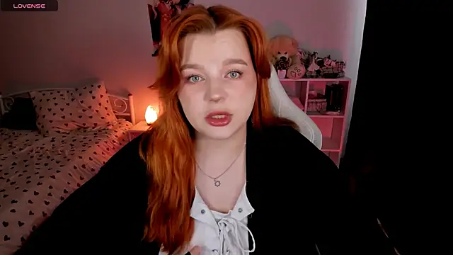 Snapshot of _Lisa_x chatting on October 2025 10:00:02 AM Lisa x online show from October 2025 10:00:02 AM