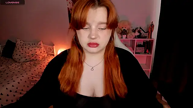 Snapshot of _Lisa_x chatting on November 2025 05:28:02 AM Lisa x online show from November 2025 05:28:02 AM