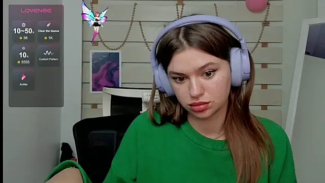 Josephine Kiss online show from March 2025 04:12:01 PM