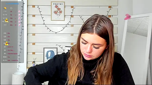 Josephine Kiss online show from October 2025 12:13:02 PM