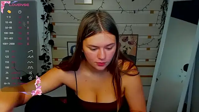 Josephine Kiss online show from July 2026 03:00:02 PM