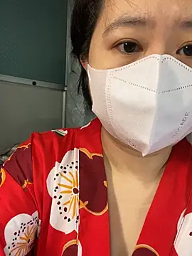 Snapshot of ninini92 chatting on December 2024 01:08:02 PM ninini92 online show from December 2024 01:08:02 PM