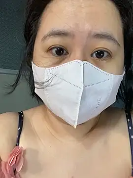 Snapshot of ninini92 chatting on February 2025 01:05:02 PM ninini92 online show from February 2025 01:05:02 PM