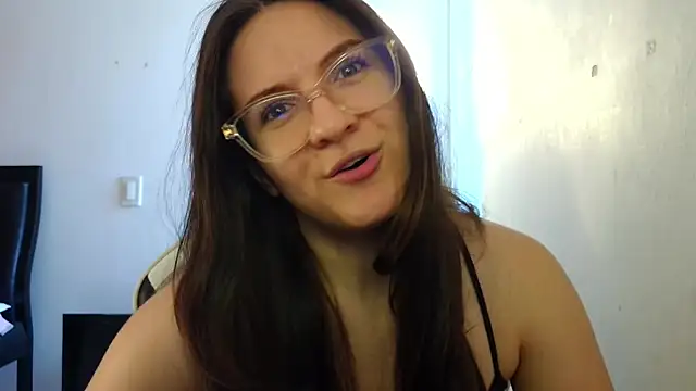 livgomez online show from November 2025 02:27:01 PM