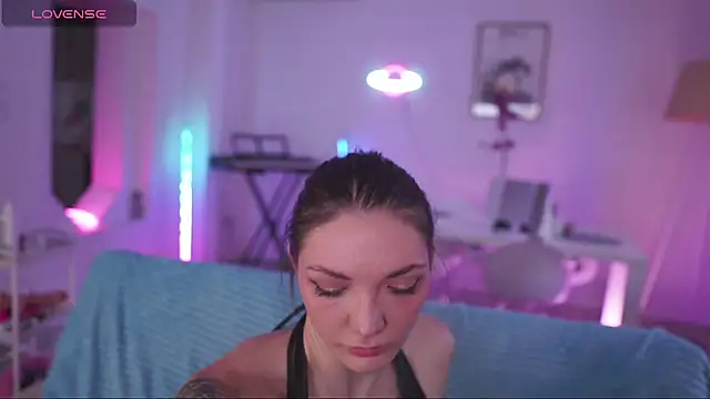 Lady3Holes online show from May 2026 05:43:02 PM