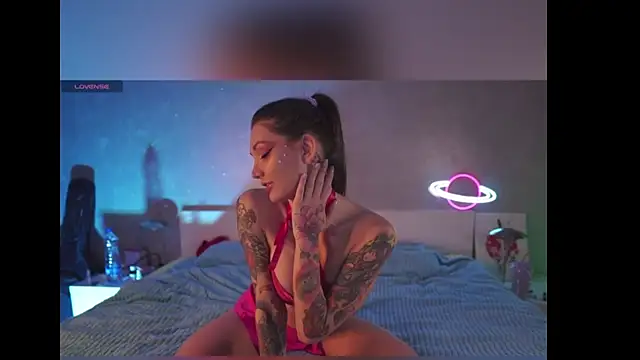 Lady3Holes online show from July 2026 05:17:02 PM