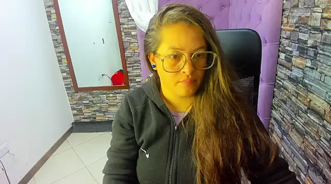 SaraThomso online show from March 2025 03:02:02 AM