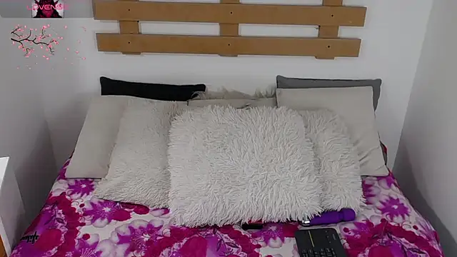 Snapshot of Tifanny_Sweett chatting on January 2025 06:41:02 AM Tifanny Sweett online show from January 2025 06:41:02 AM