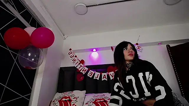 Snapshot of Tifanny_Sweett chatting on February 2025 04:32:02 AM Tifanny Sweett online show from February 2025 04:32:02 AM