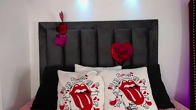 Snapshot of Tifanny_Sweett chatting on February 2025 05:23:01 AM Tifanny Sweett online show from February 2025 05:23:01 AM