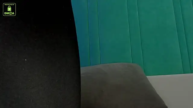 Snapshot of Whitney_Svonn chatting on December 2024 03:33:02 PM Whitney Svonn online show from December 2024 03:33:02 PM