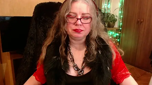 Snapshot of Miss_Tress chatting on January 2025 03:28:02 AM Miss Tress online show from January 2025 03:28:02 AM