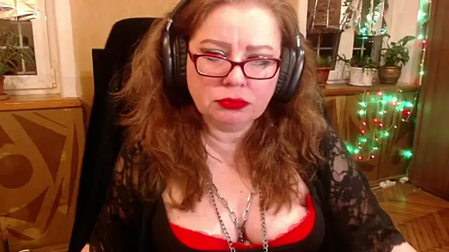 Snapshot of Miss_Tress chatting on September 2025 10:04:01 PM Miss Tress online show from September 2025 10:04:01 PM