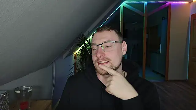 Relsxboy online show from February 2025 05:50:02 PM