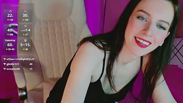 Snapshot of AndreaAshton chatting on December 2024 07:37:02 PM AndreaAshton online show from December 2024 07:37:02 PM