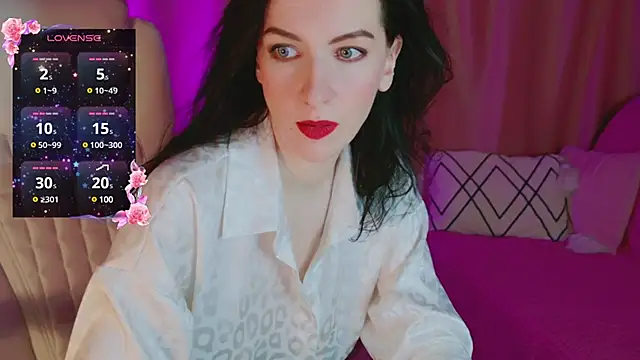 Snapshot of AndreaAshton chatting on January 2025 06:03:02 PM AndreaAshton online show from January 2025 06:03:02 PM